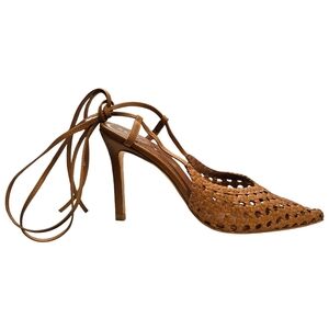 ALOHAS | Sandstorm Pointed Toe Leather Wrap Heels in Camel in Size EU 41 / US 11